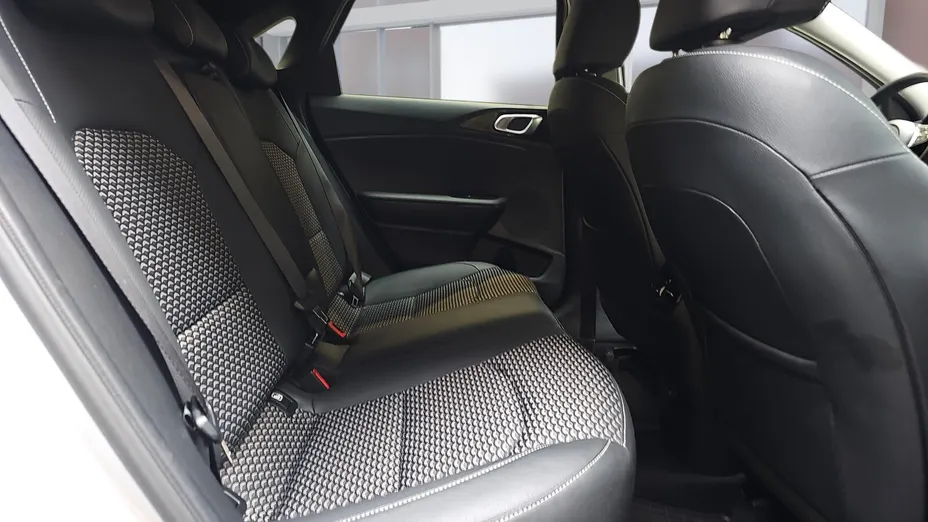 KIA Cee'd Ceed 1.5 T-GDI L