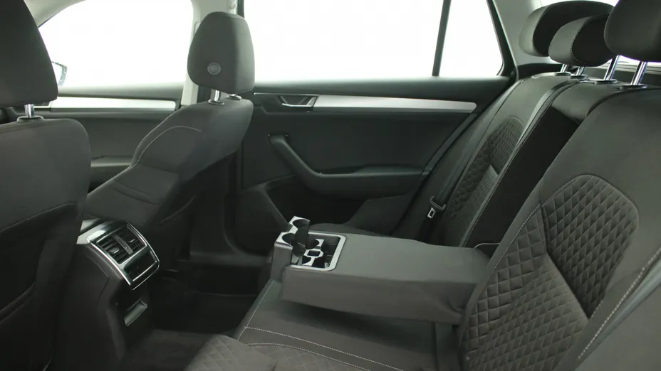 SKODA Superb Superb 2.0 TDI SCR Ambition DSG