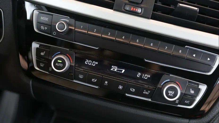 BMW Seria 3 Gran Turismo 318d aut