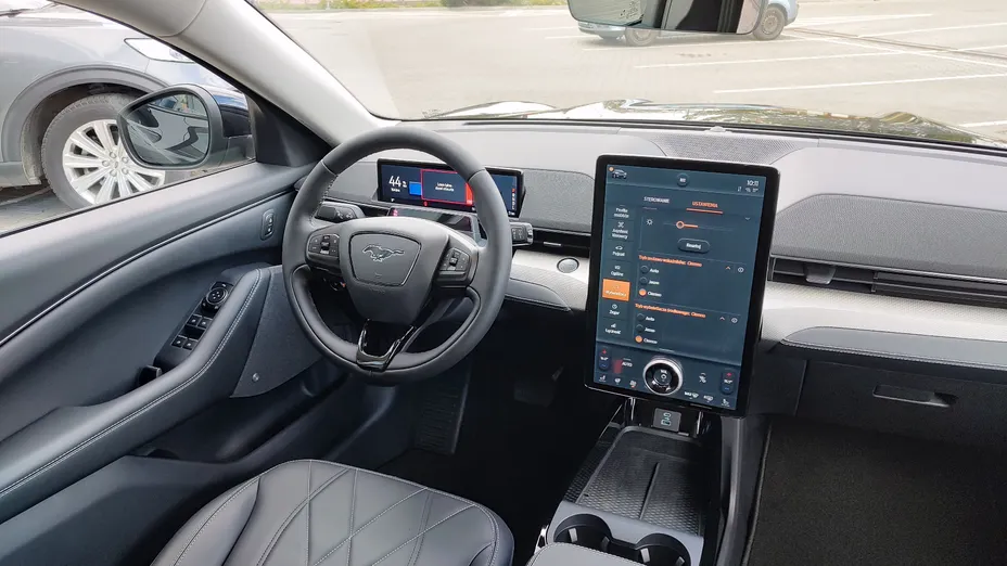 FORD Mustang Mach-E Mustang Mach-E 75kWh AWD Premium Nowy