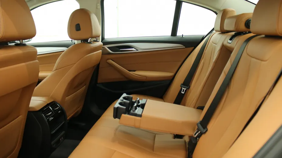 BMW Seria 5 520i mHEV aut