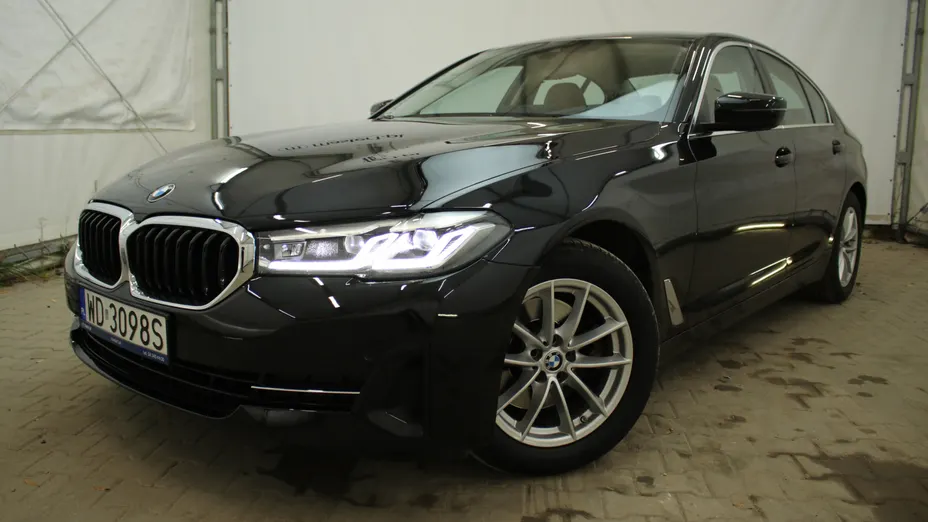 BMW Seria 5 520i mHEV aut