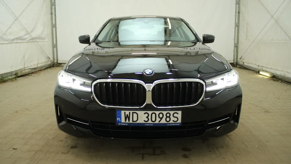 BMW Seria 5 520i mHEV aut