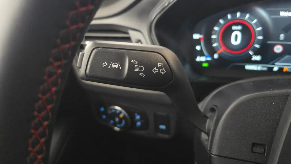 FORD Focus Focus 1.0 EcoBoost mHEV ST-Line X aut