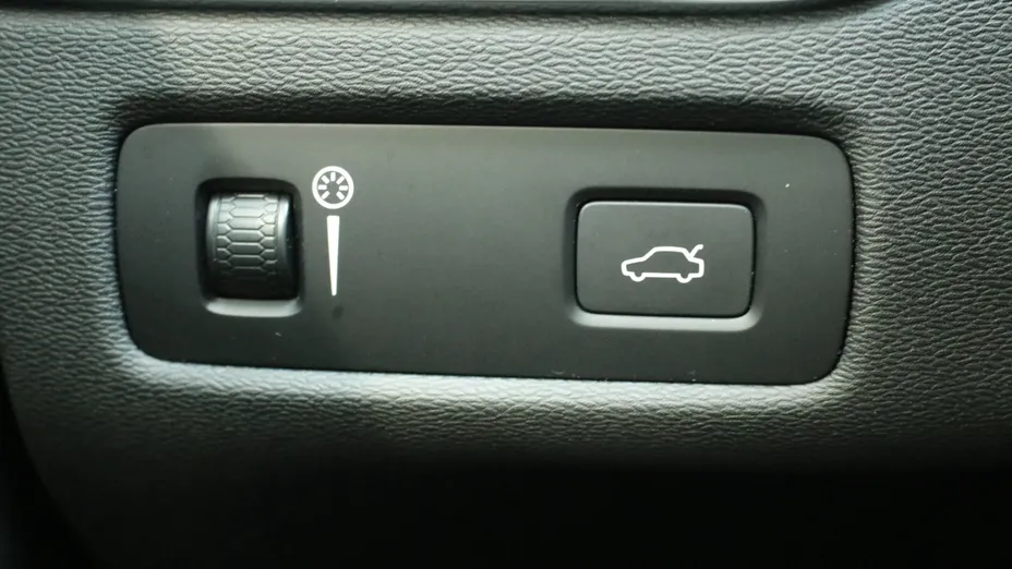 VOLVO XC60 XC60 B4 D AWD Inscription aut