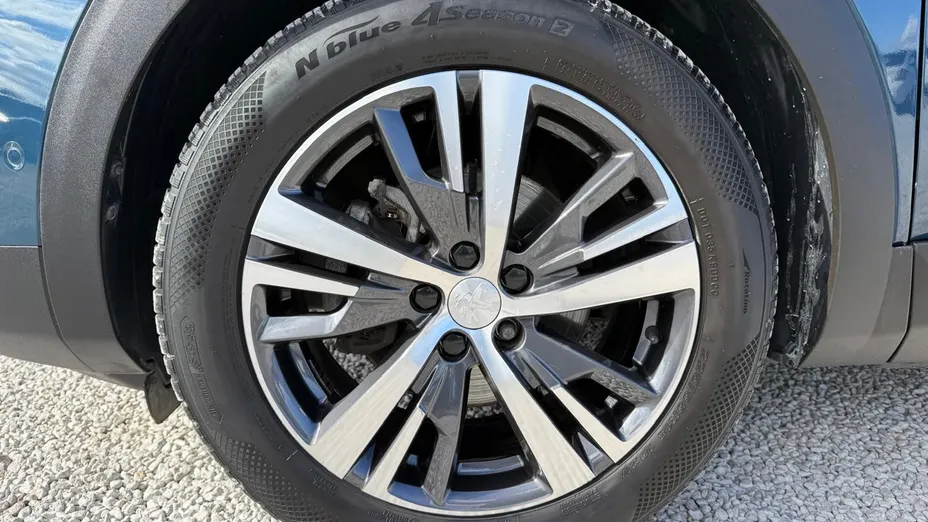 PEUGEOT 3008 3008 1.2 PureTech GPF Allure S&S EAT8