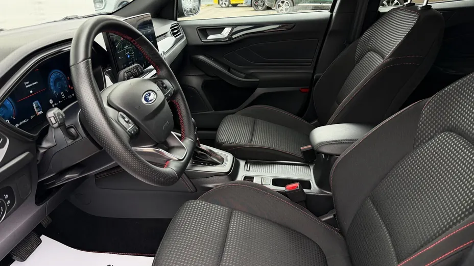 FORD Focus Focus 1.0 EcoBoost mHEV ST-Line X aut