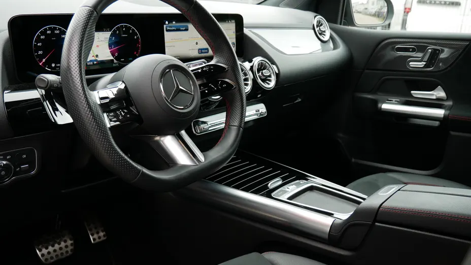 MERCEDES-BENZ B Klasa B 220 4-Matic mHEV AMG Line 8G-DCT