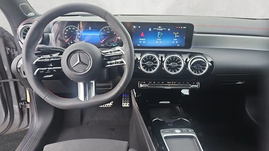 MERCEDES-BENZ CLA CLA 200 AMG Line 7G-DCT Nowy