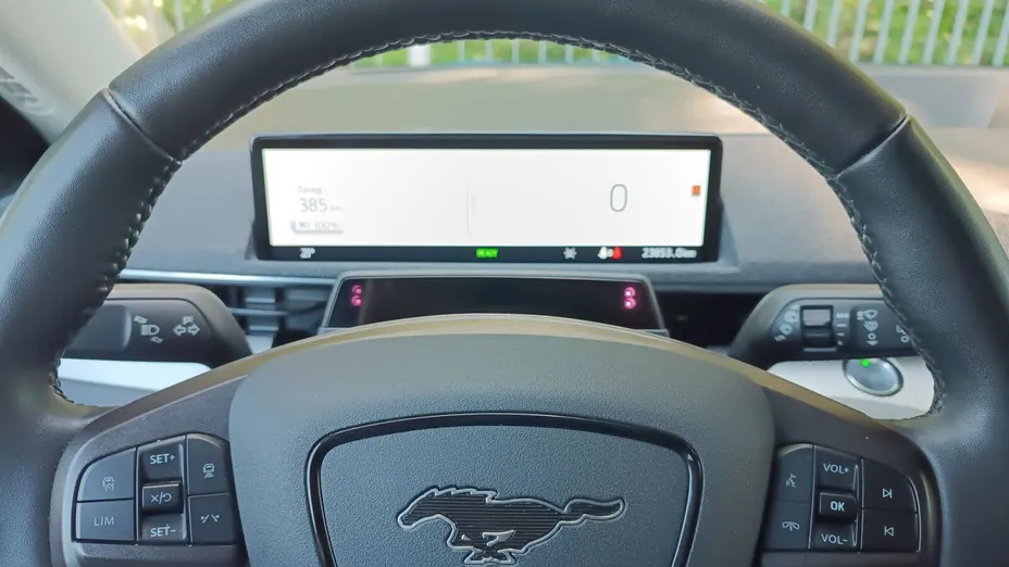 FORD Mustang Mach-E Mustang Mach-E 75kWh RWD