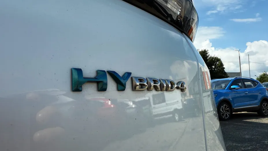 PEUGEOT 3008 3008 1.6 PureTech Hybrid4 PHEV GT S&S EAT8