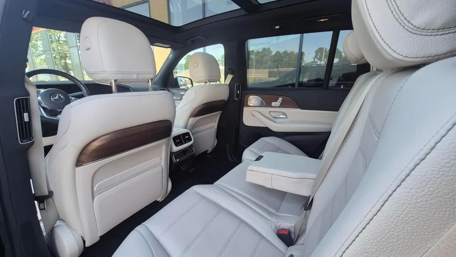 MERCEDES-BENZ GLS -