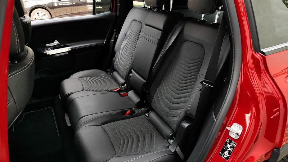 MERCEDES-BENZ GLB GLB 200 Progressive 7G-DCT