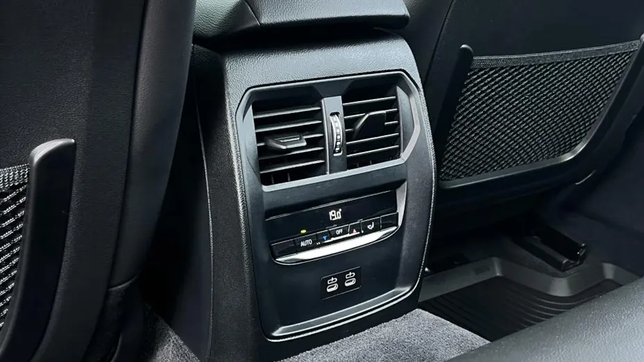 BMW Seria 3 320d xDrive Sport Line aut