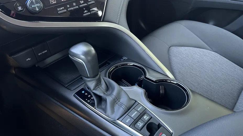 TOYOTA Camry Camry 2.5 Hybrid Comfort CVT