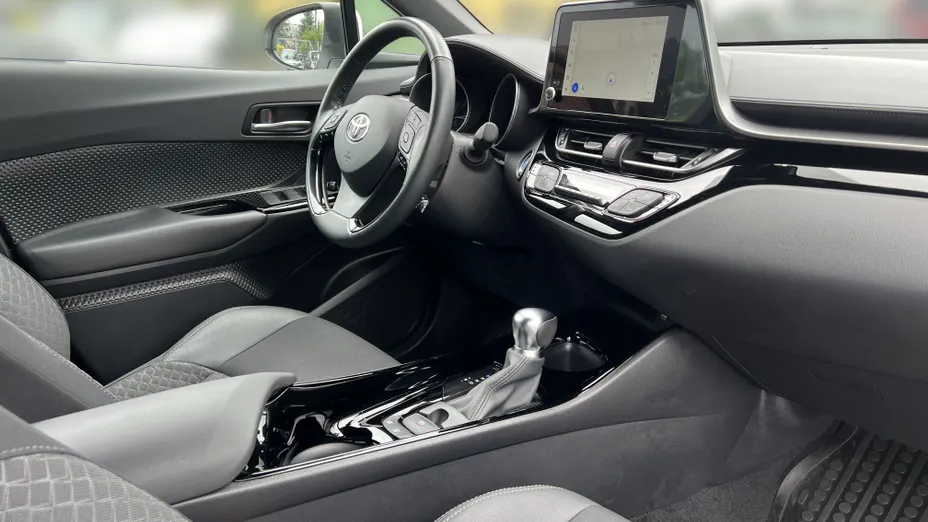 TOYOTA C-HR C-HR 2.0 Hybrid Style