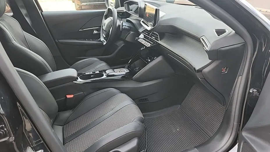 PEUGEOT 208 208 1.2 mHEV GT Exclusive