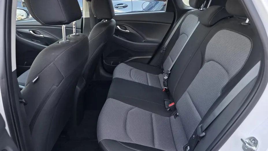 HYUNDAI i30 i30 1.0 T-GDI Modern