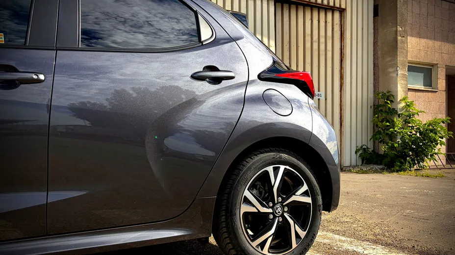 TOYOTA Yaris Yaris Hybrid 1.5 Style
