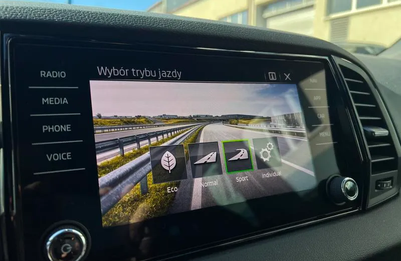 SKODA Karoq Karoq 1.5 TSI ACT Sportline DSG