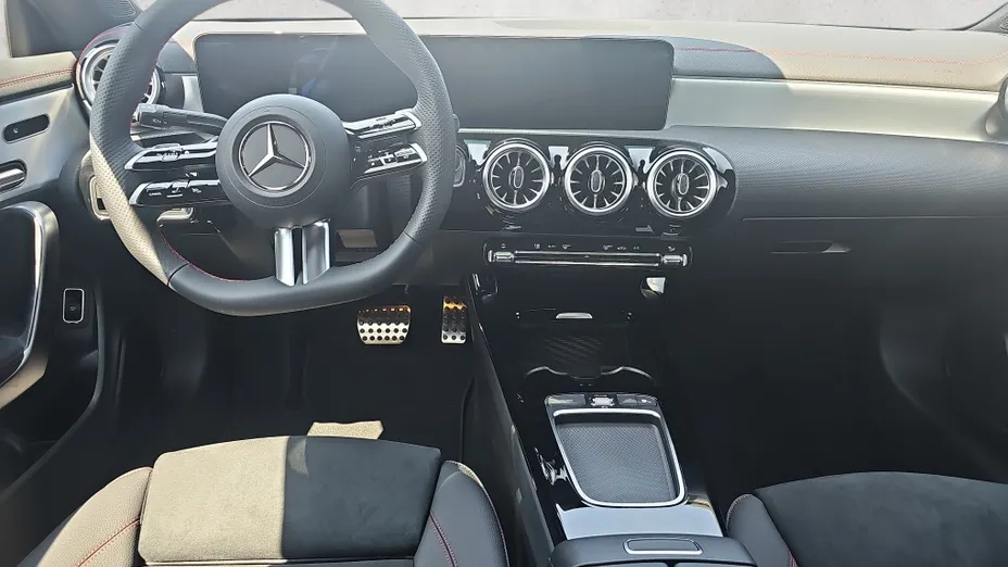 MERCEDES-BENZ CLA CLA 200 AMG Line 7G-DCT Nowy