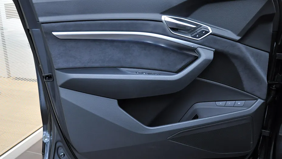 AUDI e-tron Q8 e-tron 55 114kWh Quattro S Line