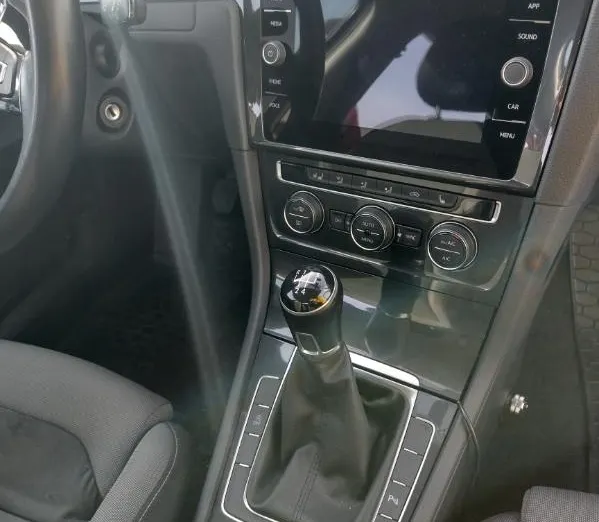 VOLKSWAGEN Golf Golf 1.6 Comfortline