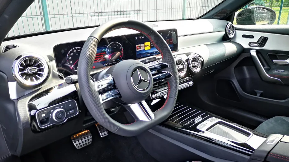 MERCEDES-BENZ A Klasa A 220 4-Matic AMG Line 8G-DCT Nowy