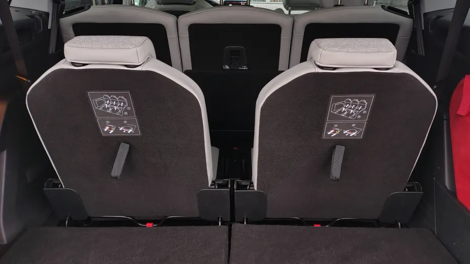 PEUGEOT 5008 5008 1.6 PureTech Allure S&S EAT8