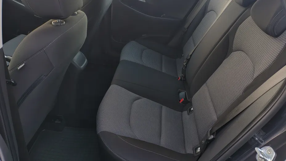 HYUNDAI i30 i30 1.5 DPI Classic +