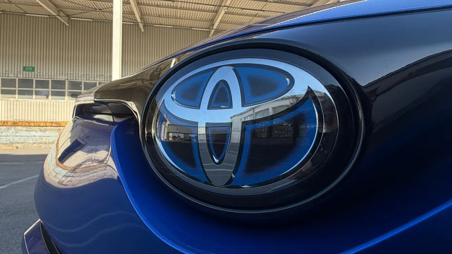 TOYOTA C-HR C-HR 1.8 Hybrid Selection