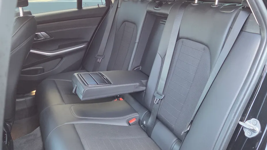 BMW Seria 3 320d xDrive Sport Line aut