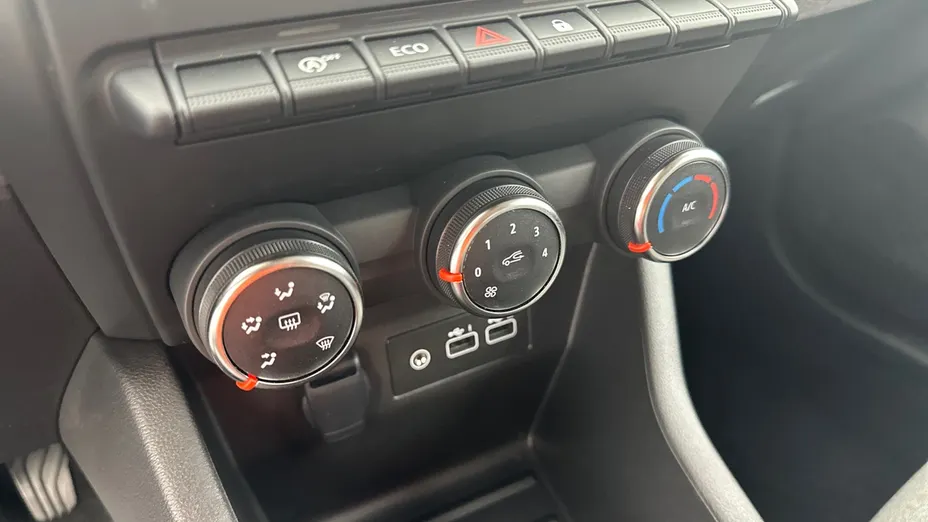 RENAULT Clio -