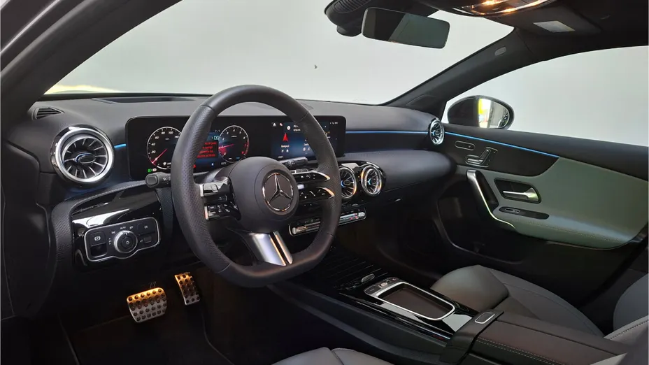 MERCEDES-BENZ A Klasa A 220 4-Matic AMG Line 8G-DCT