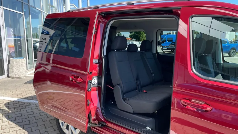 FORD Tourneo Connect Grand Tourneo Connect 1.5 EcoBoost Titanium aut Nowy