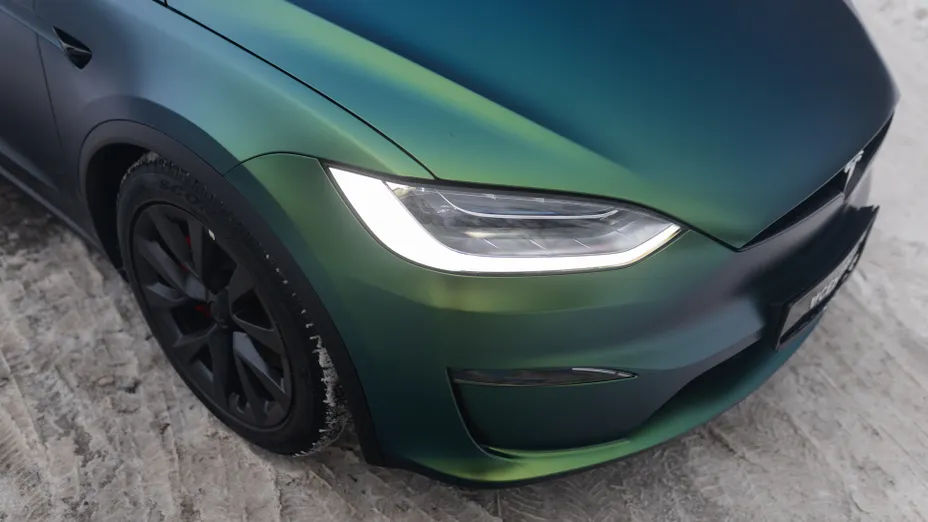 TESLA Model X X Plaid