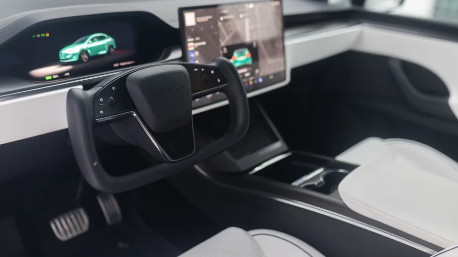 TESLA Model X X Plaid