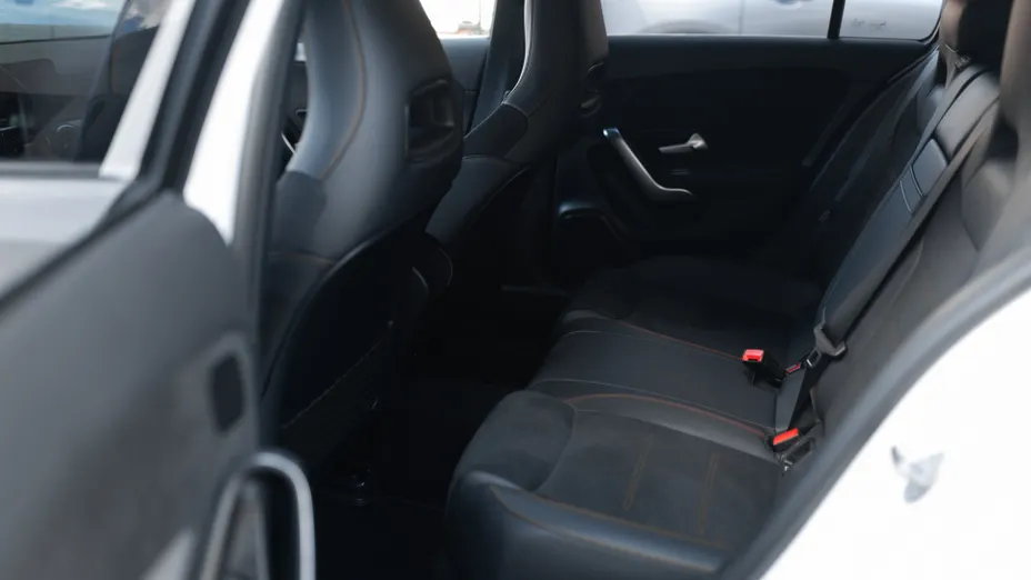 MERCEDES-BENZ A Klasa A 250 e AMG Line 8G-DCT