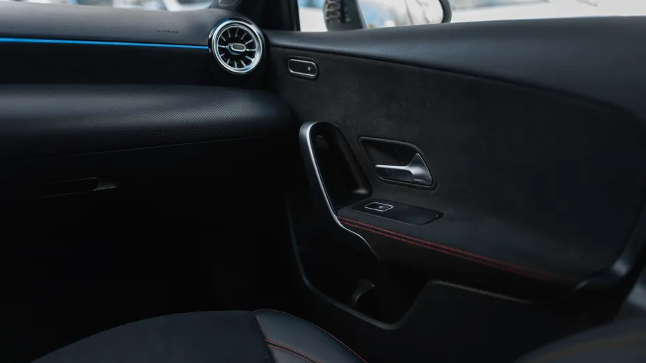 MERCEDES-BENZ A Klasa A 250 e AMG Line 8G-DCT