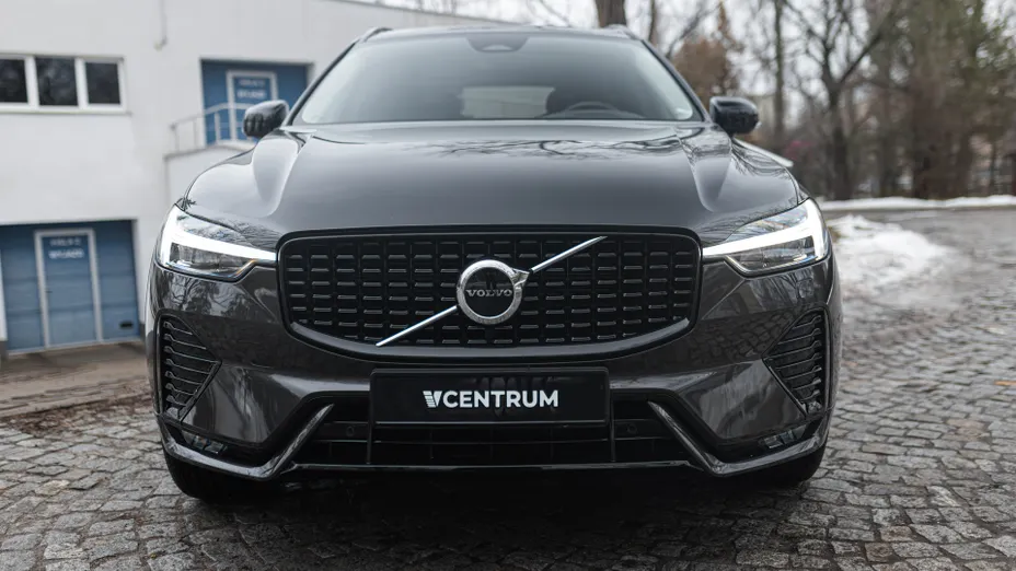VOLVO XC60 XC60 B4 D AWD Plus Dark aut