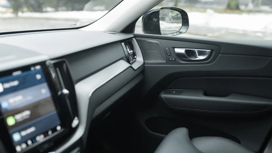 VOLVO XC60 XC60 B4 D AWD Plus Dark aut