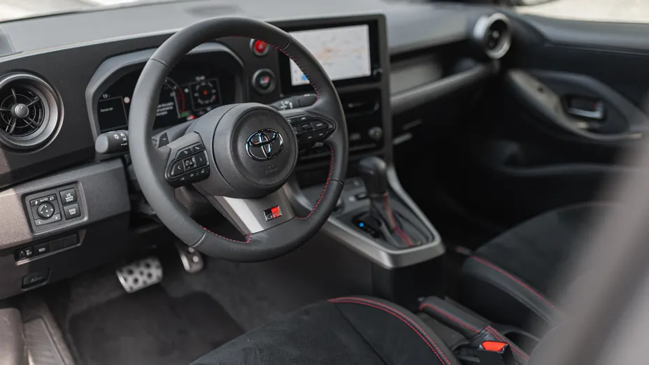 TOYOTA Yaris GR Yaris 1.6 Dynamic aut