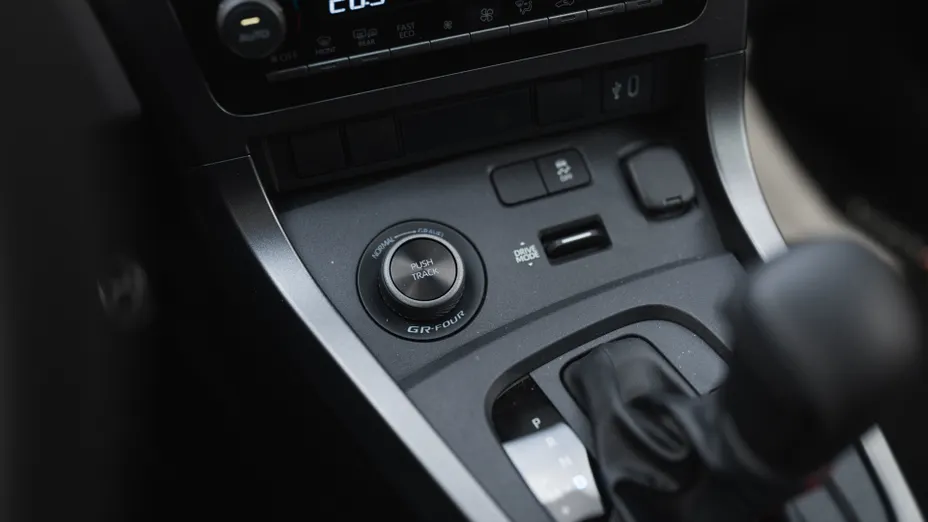 TOYOTA Yaris GR Yaris 1.6 Dynamic aut