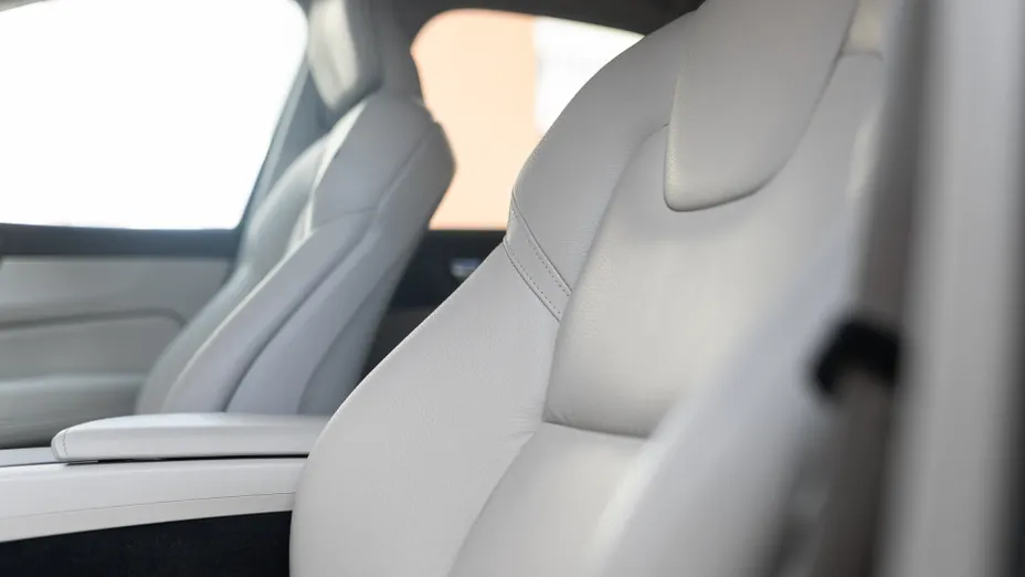 VOLVO XC60 XC60 B4 D AWD Plus Bright aut