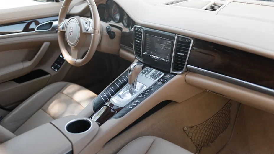 PORSCHE Panamera Panamera 4