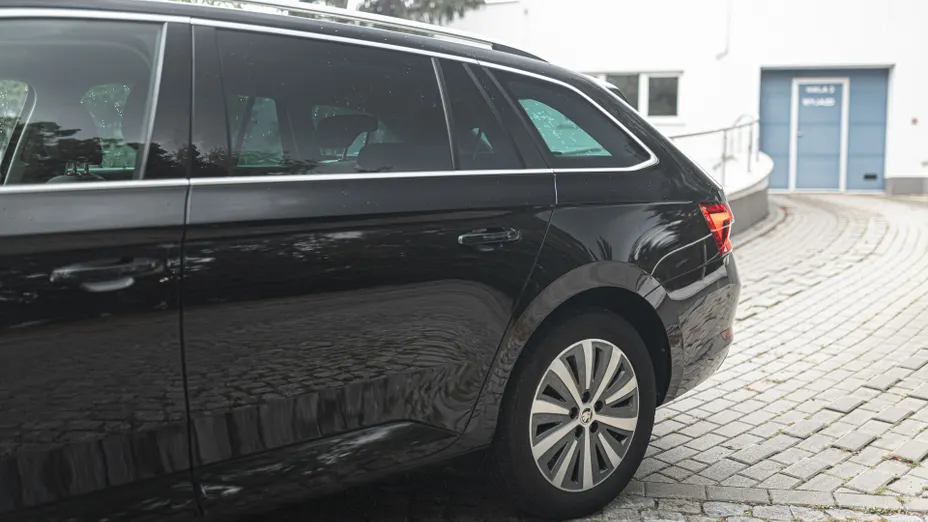 SKODA Superb Superb 2.0 TDI SCR Style DSG