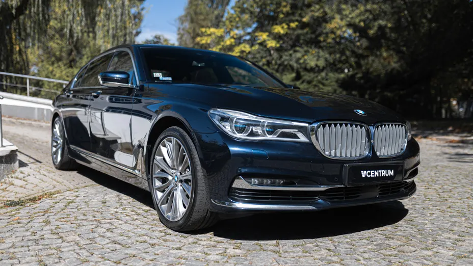 BMW Seria 7 750i L xDrive