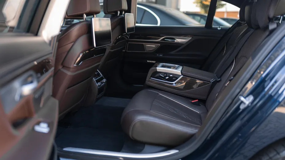 BMW Seria 7 750i L xDrive