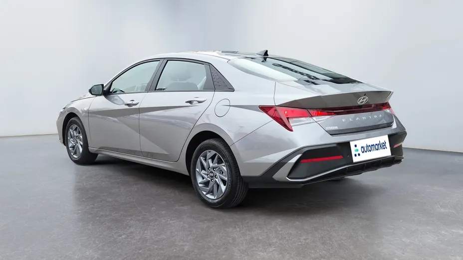 HYUNDAI Elantra Elantra 1.6 Modern CVT