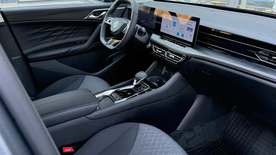 MG HS HS 1.5T HEV+ Excite aut Nowy